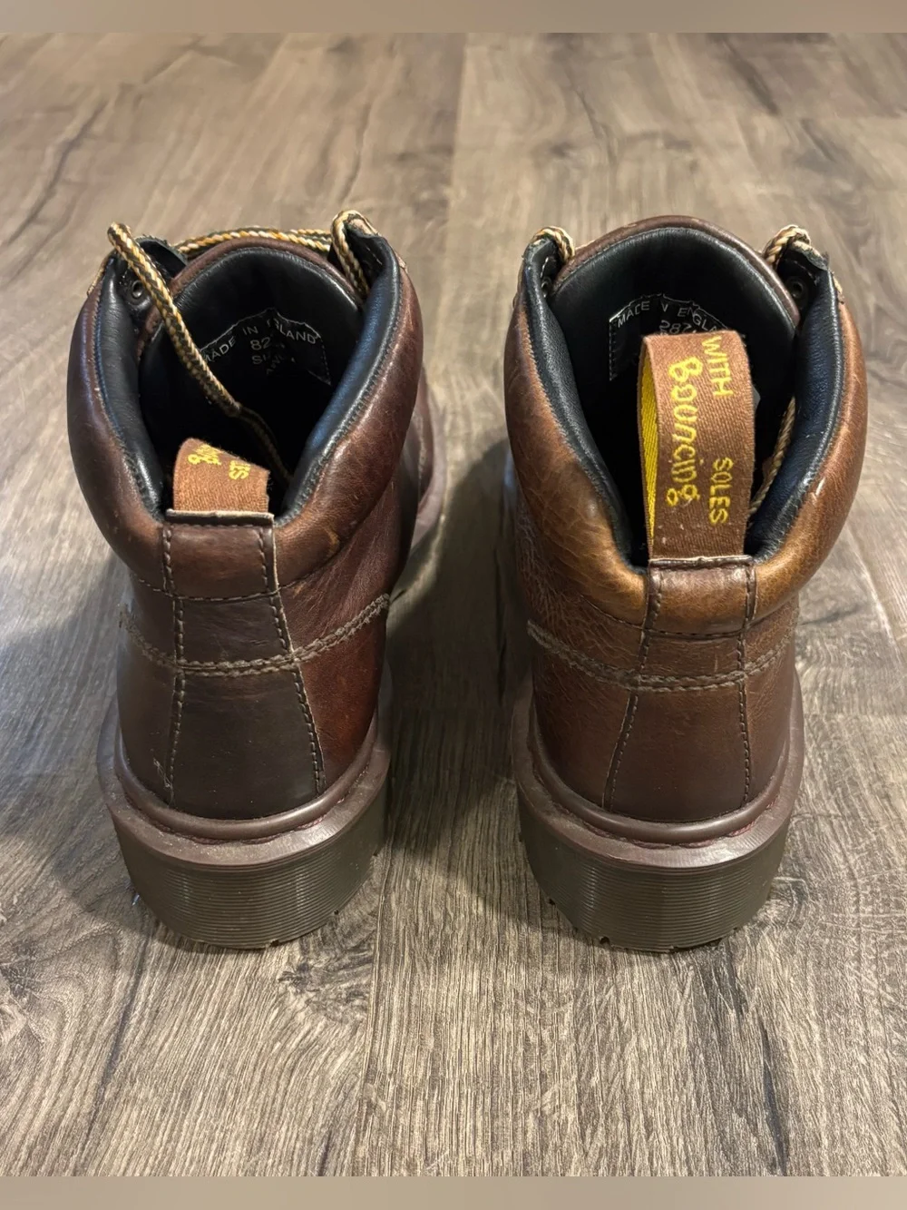 Vintage Dr.Martens 8287 Chunky Grizzly Leather Combat Boots Men’s size 9 ENGLAND